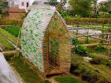 bamboo-and-recycled-plastic-soda-bottles-make-vegetable-nursery-greenhouse-in-vietnam-theflyingtortoise